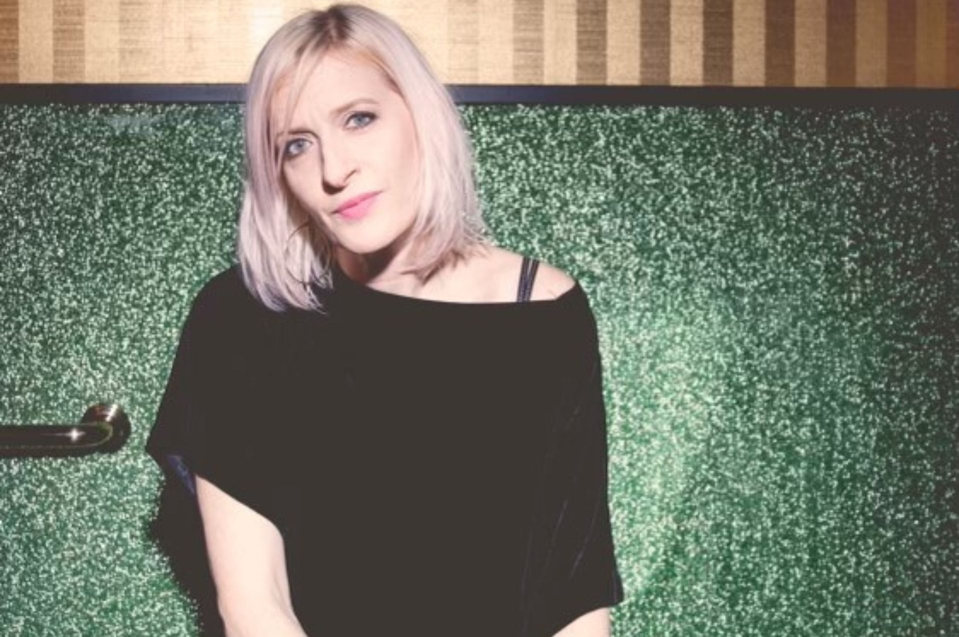 Hilary York - Live Music at the Two Mules Cantina